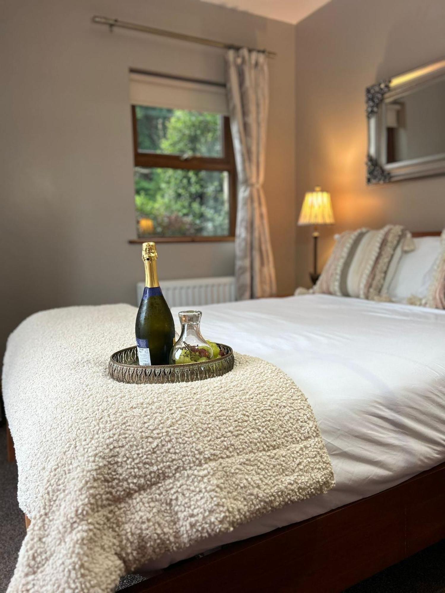 Dunhill Cottage B&B Hillsborough Room photo