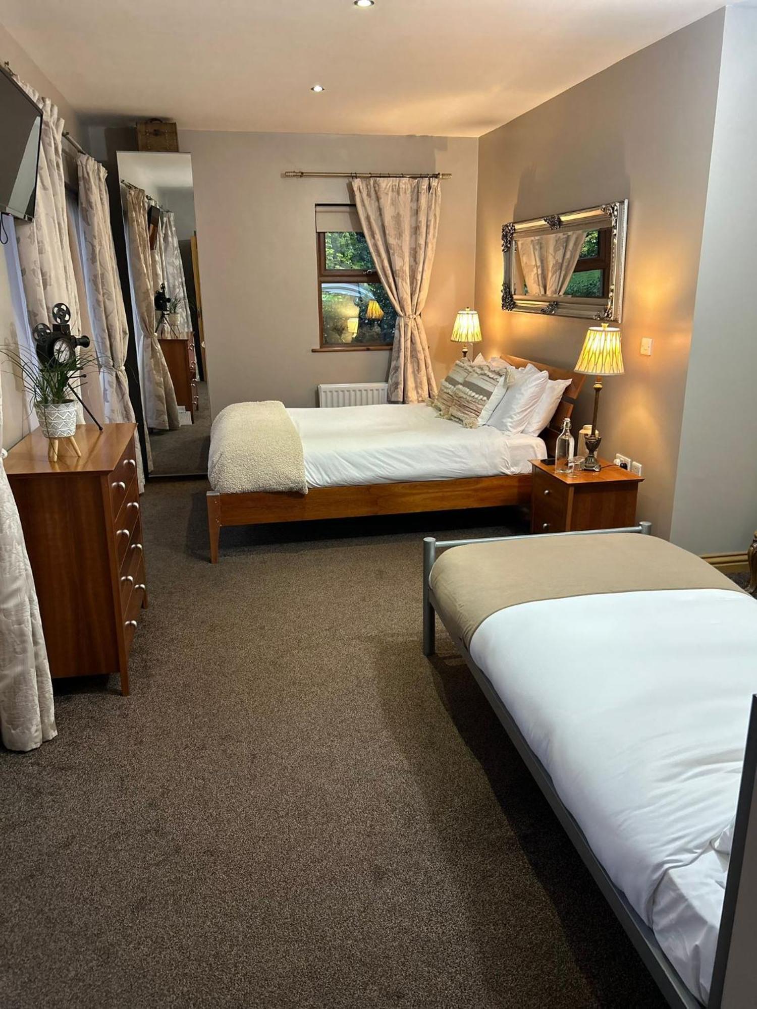Dunhill Cottage B&B Hillsborough Room photo